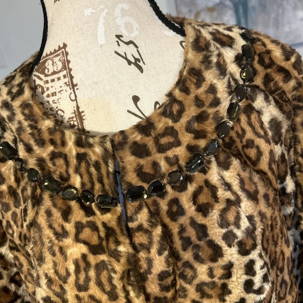 Victor Alfaro Sz 12P Faux Leopard Fur 3/4 Sleeve Cropped Jeweled Neck Lined‎